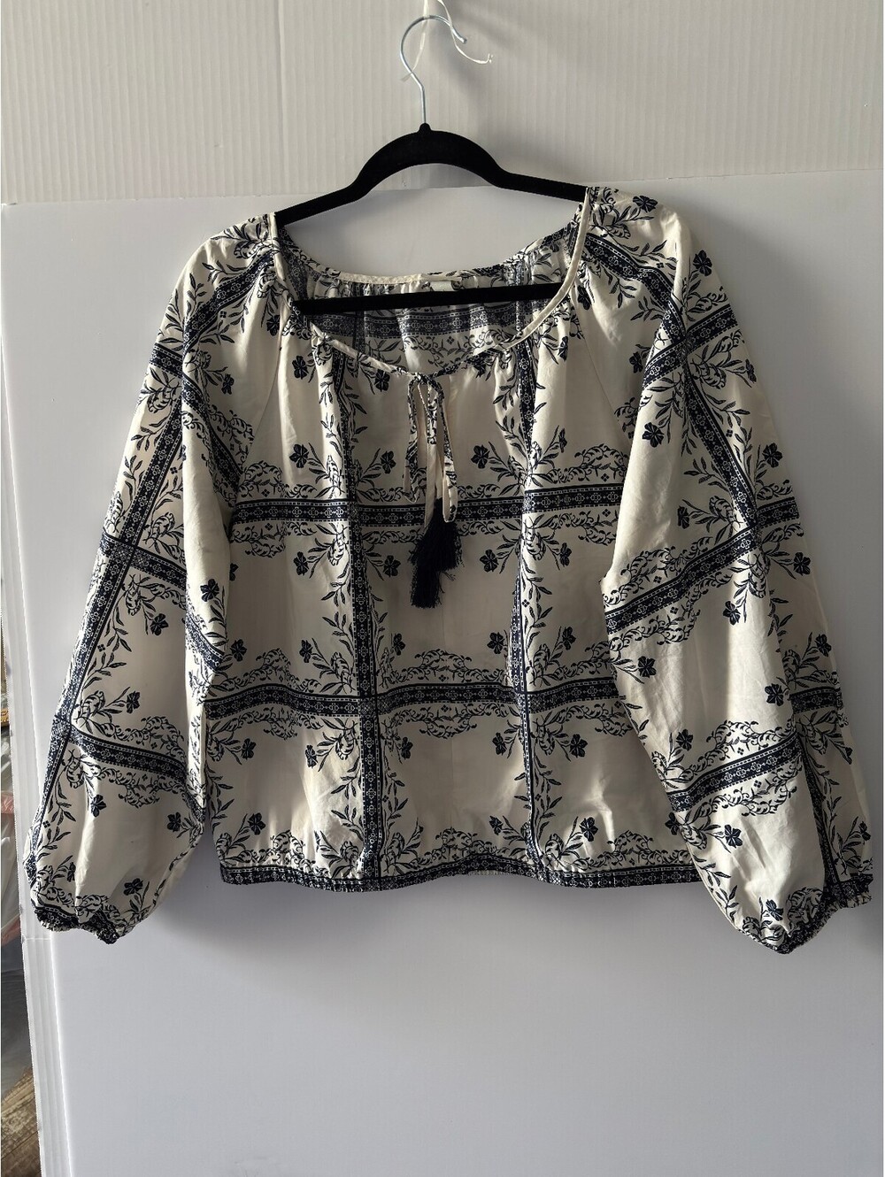days New York Womens Peasant Blouse White Blue Floral Print Long Sleeve Size L